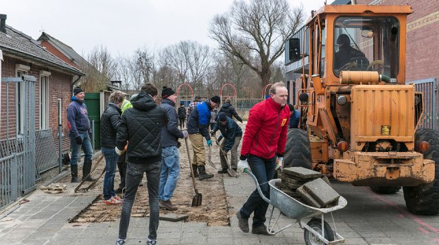 Uitruimen schoolplein (zaterdag 17 maart 2018)